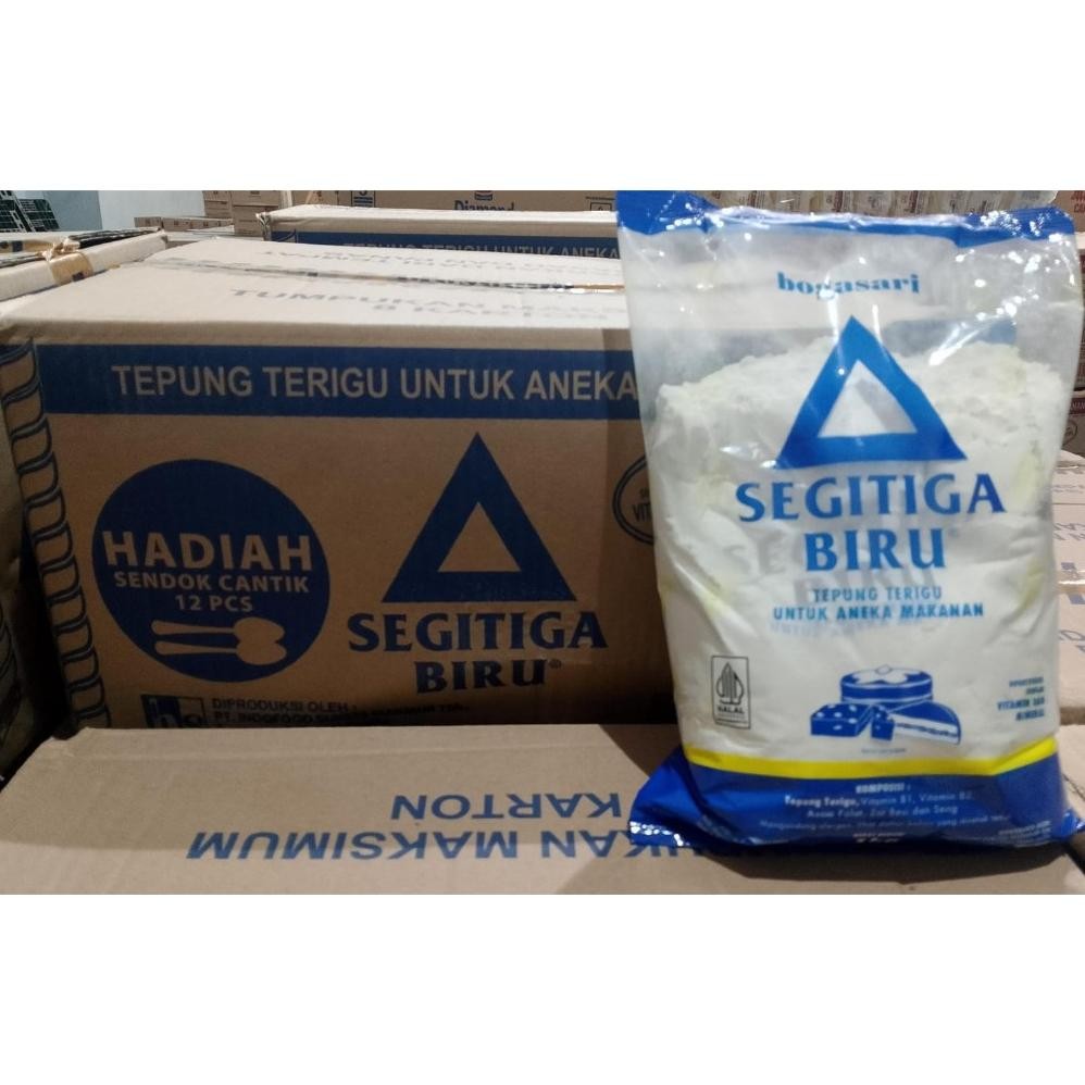 

READY STOCK Tepung Terigu Segitiga Biru | Dos Isi 12