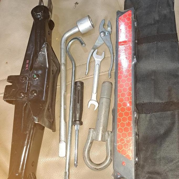 ready dongkrak mobil agya calya sigra ayla grandmax citycar original fullset