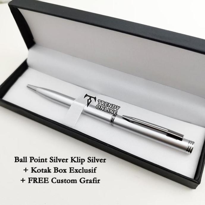 

Pulpen Exclusif Free Grafir Cetak Nama Logo dan Box Exclusif Souvenir