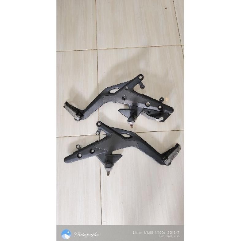 footstep kawasaki ER6N atau ER6F original