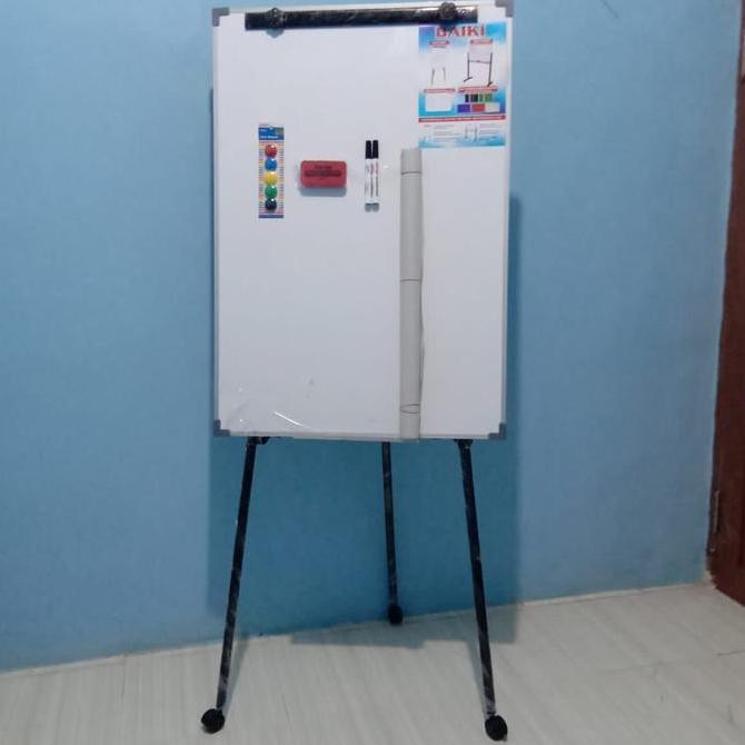 

Flipchart / papantulis DAIKI magnetic roda uk 70x100 Cm Kualitas Original