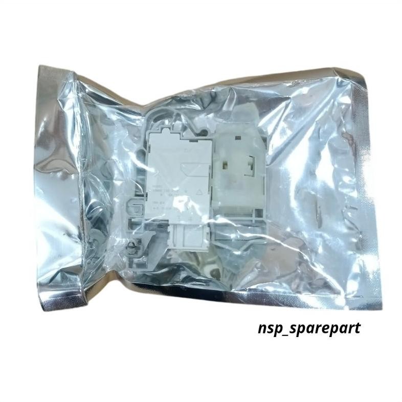 Door Lock Switch Pintu Mesin Cuci Electrolux EWF10843 EWF85743 EWF80473
