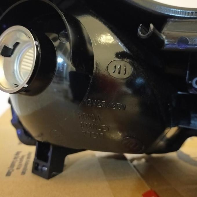 Reflektor Lampu Depan Vario 110 Karbu 33110-Kvb-931 Original Ahm 100%