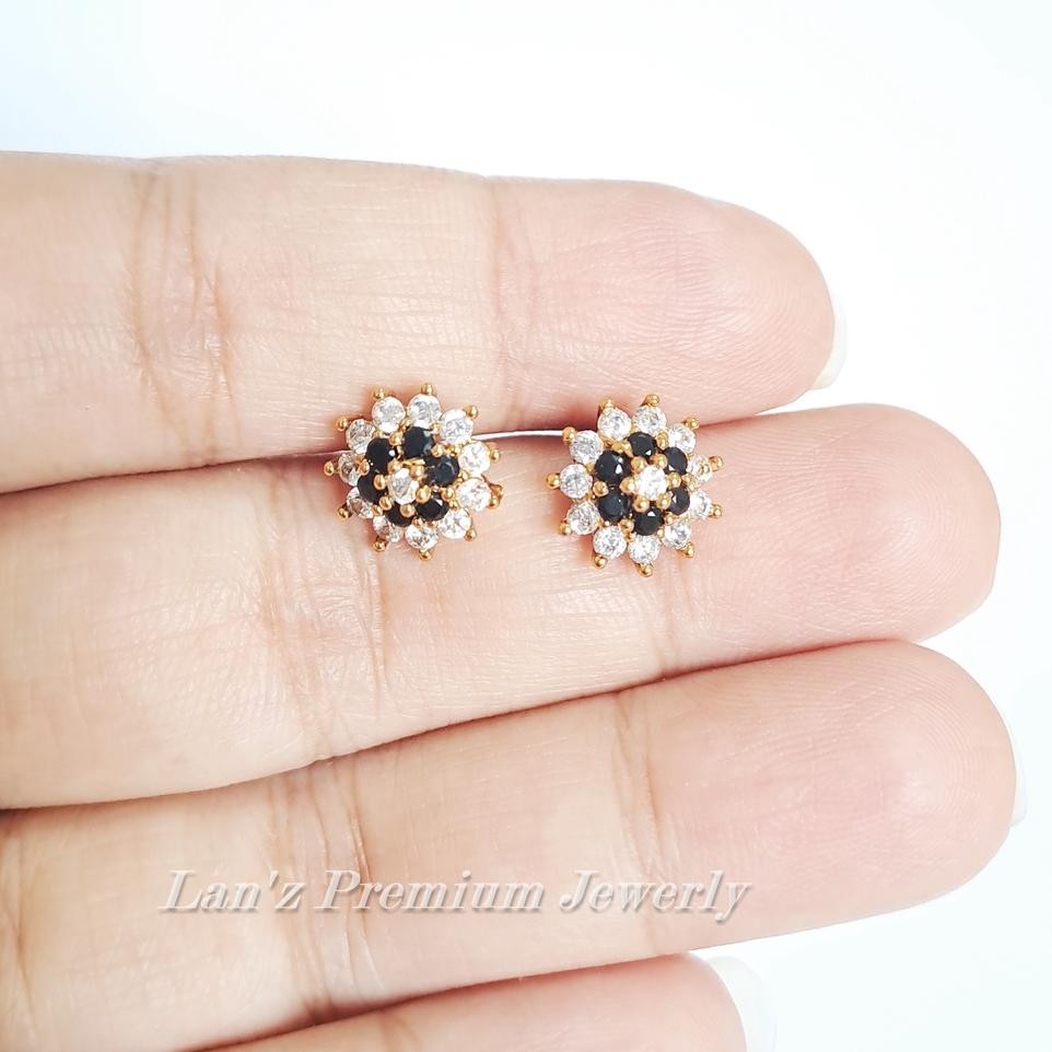 Anting Giwang Tusuk Bunga Hitam Titanium 18K Emas