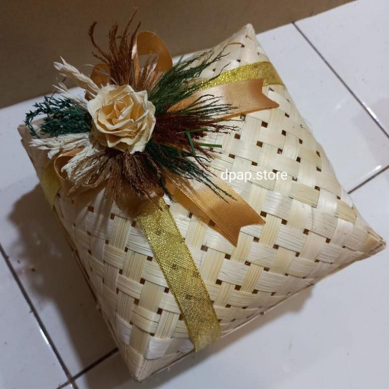 

DPAP.STORE - HAMPERS SOKASE PITA RUSTIC/BESEK BAMBU KAKI BUNGA RUSTIC