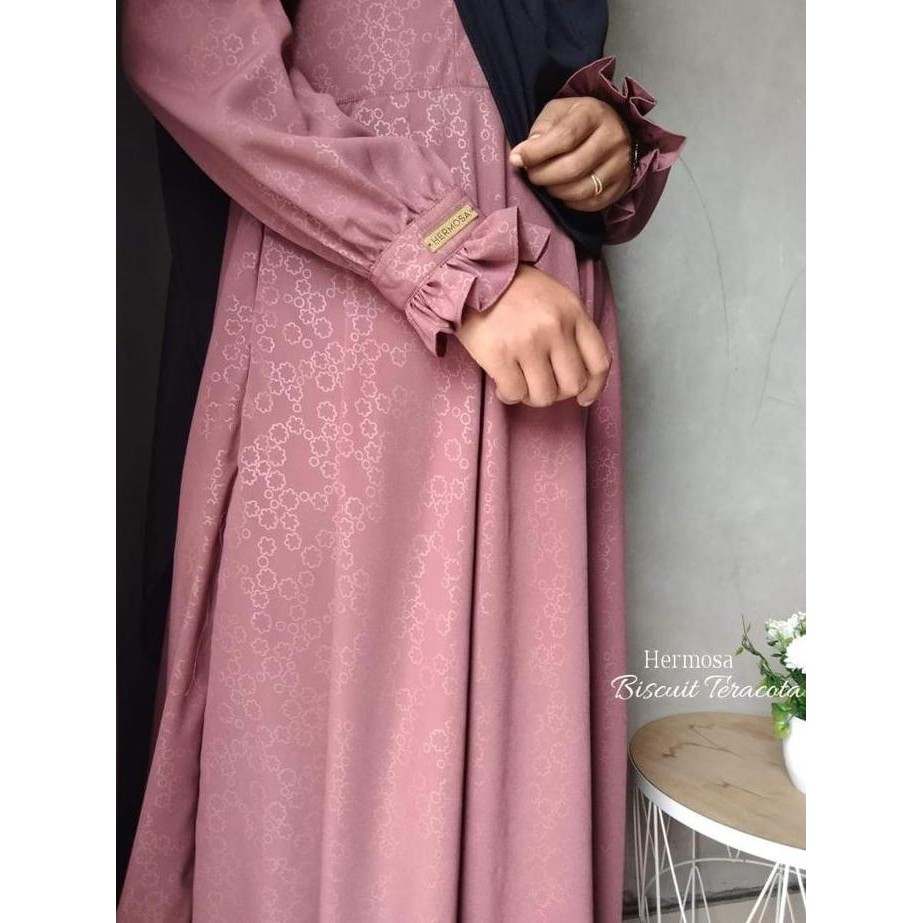 Tersedia [Gamis Hermosa] Gamis embos hermosa motif biscuit wanta teracota bata-gamis warna bata-gami