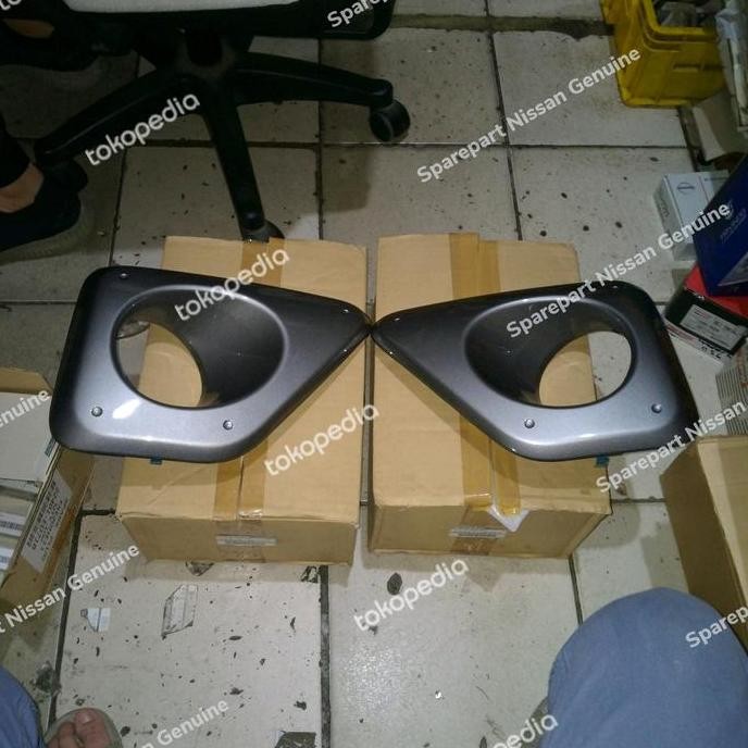 Terbaru (1) Xtrail T31 Xtremer Finisher Cover Fog Lamp X-trail 100% ORI NISSAN champn11 Ayo Beli