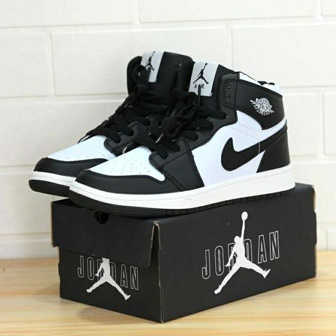 Tersedia Sepatu Anak Laki Perempuan Jordan 1 High Hitam Putih Tk Sd New(IMPORT)