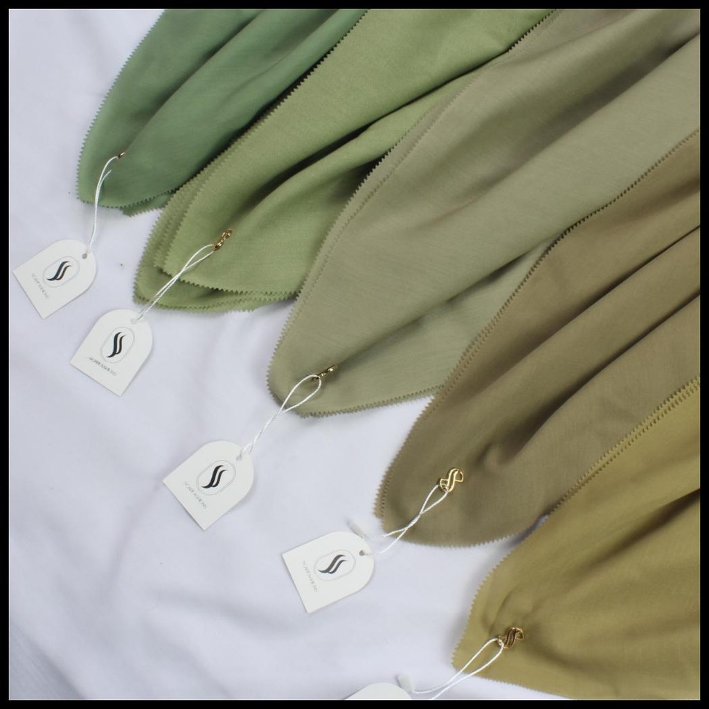 JILBAB SEGI EMPAT VOAL SYARI JUMBO POLOS BY SCARFASHION UKURAN 130X130