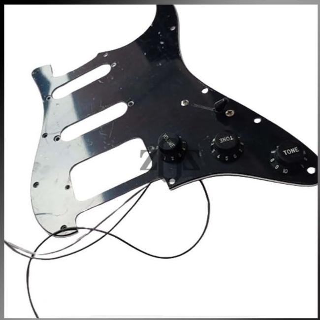 Pickguard Gitar Electric Squier Stratocaster HSS Wiring Black