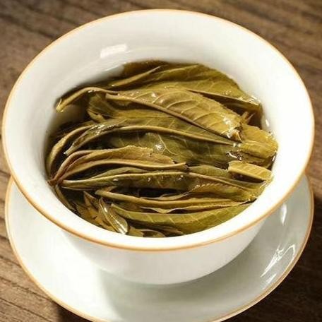 

Puerh Tea Raw Bu Lang Shan Brown Mountain Ancient Tree - 357 Gr Maison Auratea