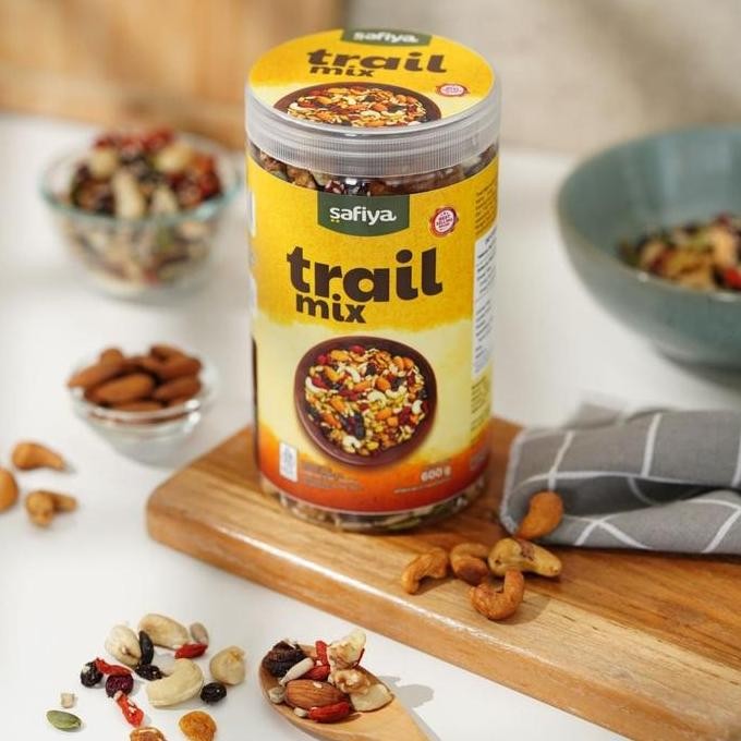 

Trail Mix 600 Gr Jar Safiya Dried Mixed Fruit And Seed | Sereal Cemilan Kacang-Kacangan Buah Kering Oatmeal Terbaru