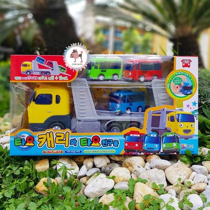Tayo the Little Bus Carry and Tayo Friend Playset