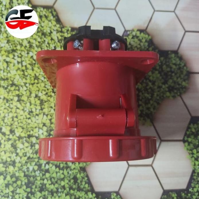 

Terlaris Cee 335 5Pole 63A Industrial Panel Mounting Socket Genset 5Pin Cee335
