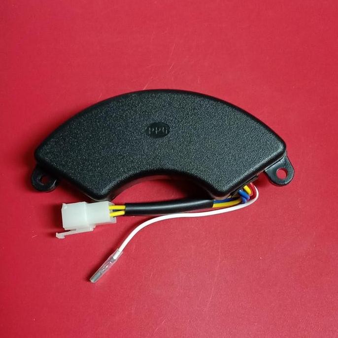 

Terlaris Avr Oval Mesin Genset 6000/7000 Watt 680Uf 450 Volt