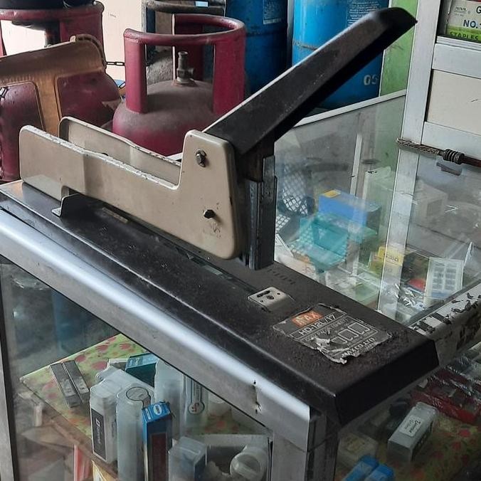 

Stapler Max Heavy Duta Hd-12L/17-Staples Co