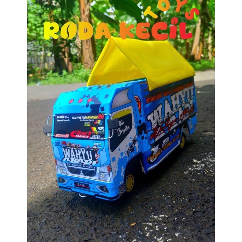 Mainan Anak Miniatur Truk Canter Oleng Wahyu Abadi Warna Biru Variasi Terpal Dan Lampu Kelip Menyala