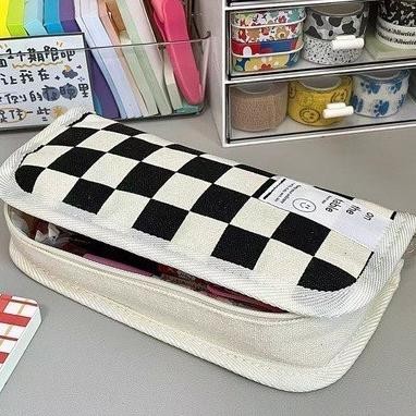 

H-4 Tempat Alat Tulis Jepang Berkapasitas Besar / Kotak Pensil Kotak-Kotak Hitam Putih Berkapasitas Besar /Super Large/ Kotak Pensil / H-4