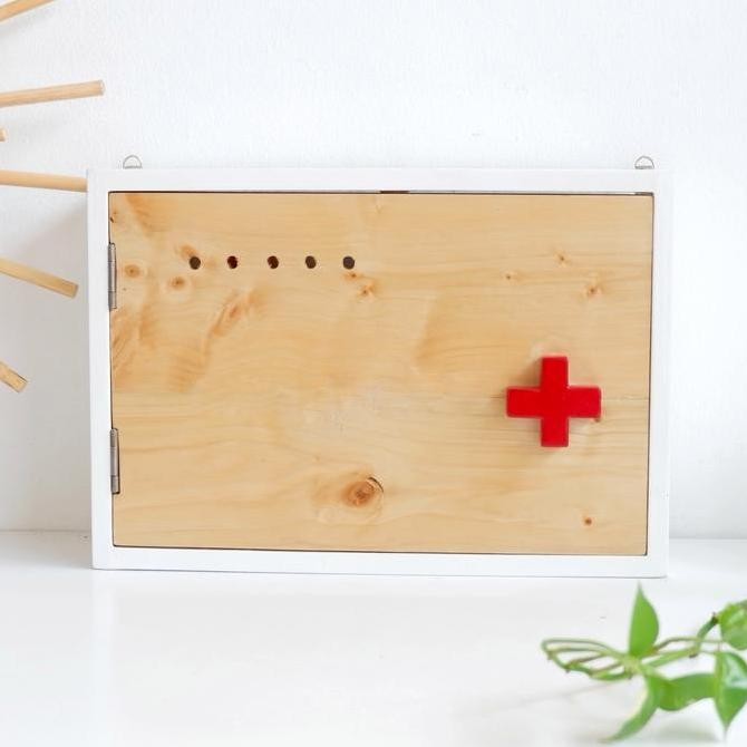 Stiletto - Kotak Obat Red Cross - Lemari/Boks/Rak P3K Obat Medicine - Kayu Solid Jati Belanda - Deko