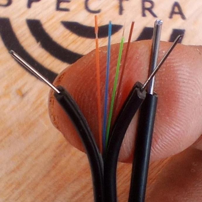 Kabel Fo Dropcore 4 Core Fiber 3 Seling Fiber Optik Ftth 1000M New Stok