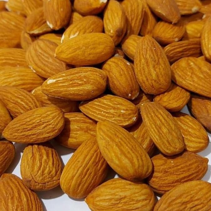 

ALMOND PANGGANG KUPAS 1KG