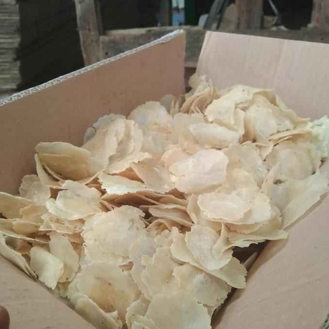 

Emping Melinjo 5Kg Limpung/Emping Melinjo Mentah /Emping 1Dus