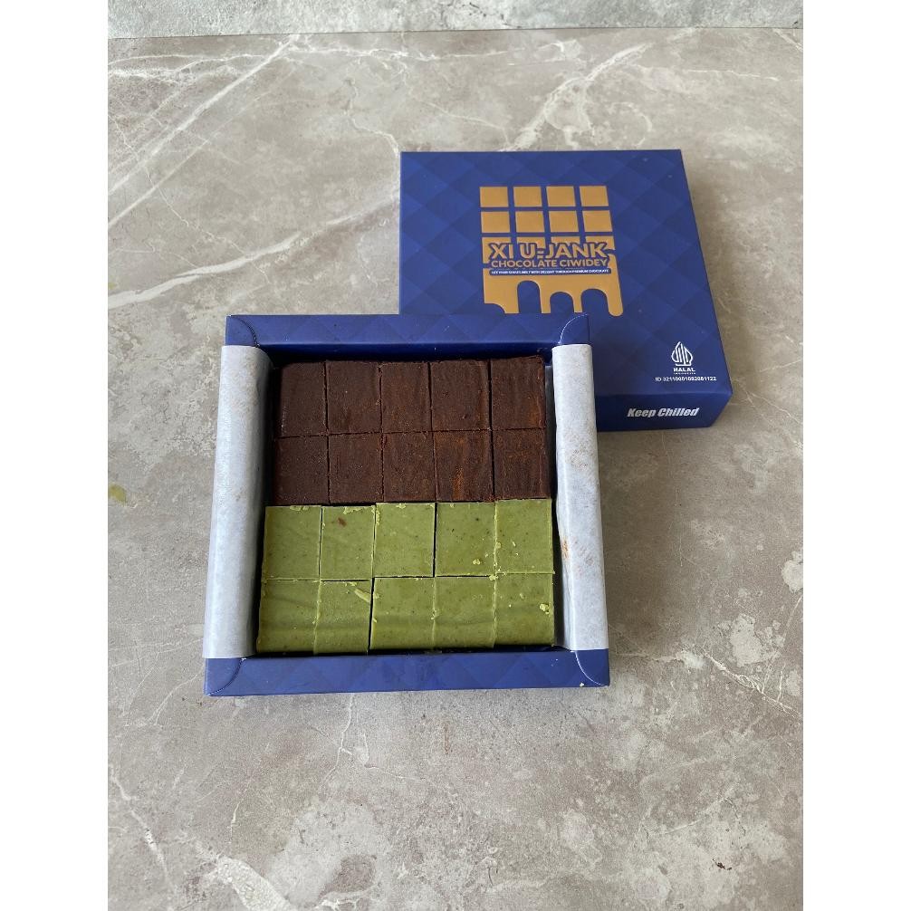 

UFO-2025 se-7 XiuJank Nama Mix Matcha Dark Chocolate Premium Halal Premium Berkualitas