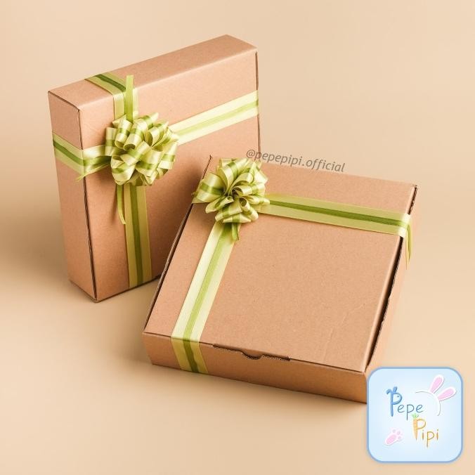 

Parcel Lebaran Alat Tulis Bingkisan Kado Gift Set Kotak Pensil Pulpen Stok Terbatas