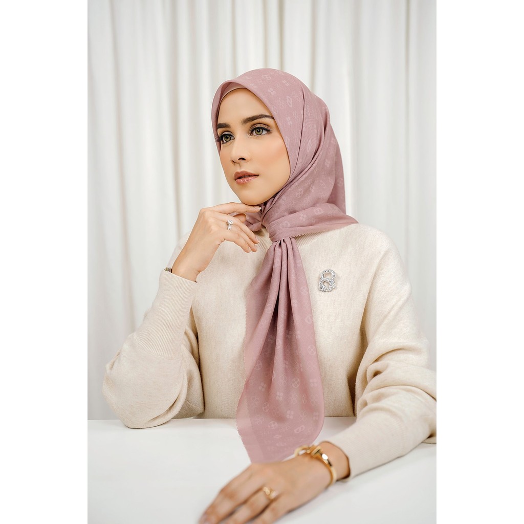 Monogram Voile Square XL - Wild Rose