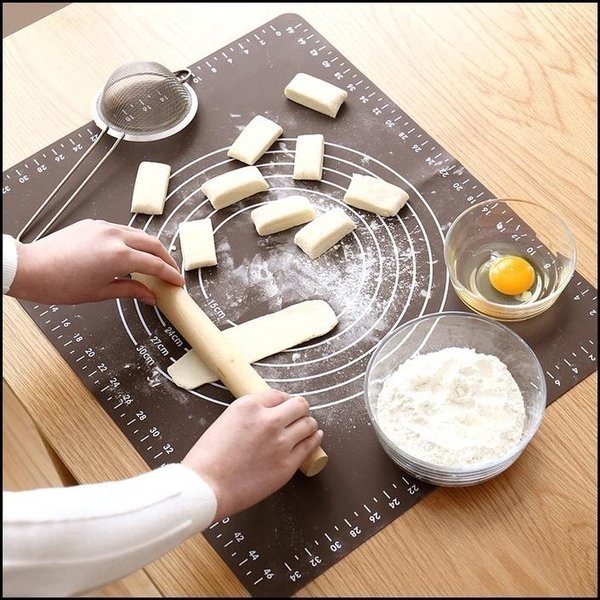 

Ravnick Alas Adonan Silikon Tatakan Baking 45 x 65 Cm Bantalan Adonan Kue