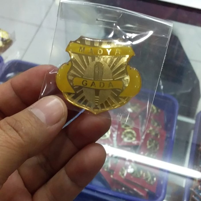 

Pin Gada Madya Peniti