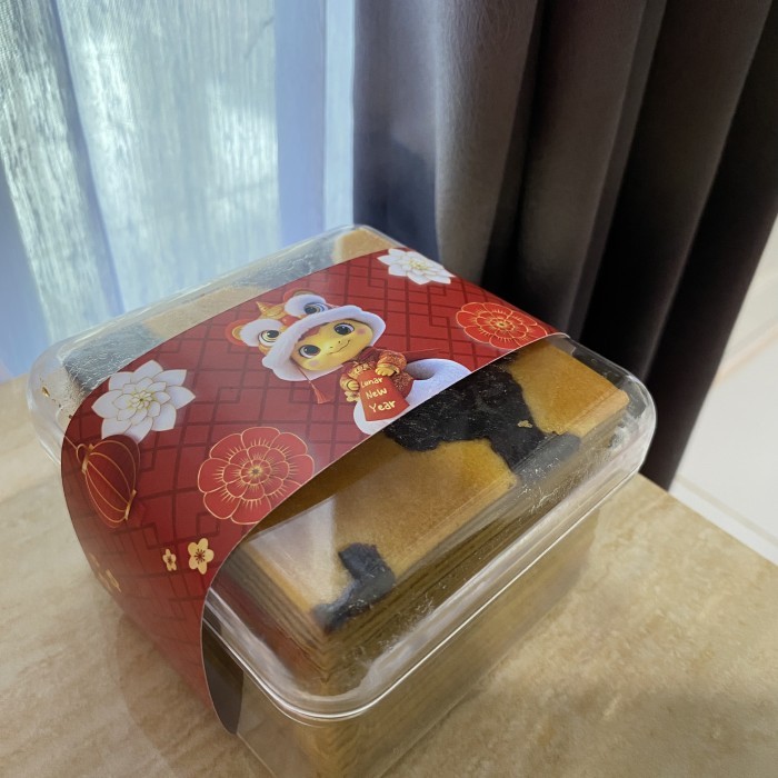 

Kue Lapis Legit Hampers Premium Imlek Halal 10 X 10