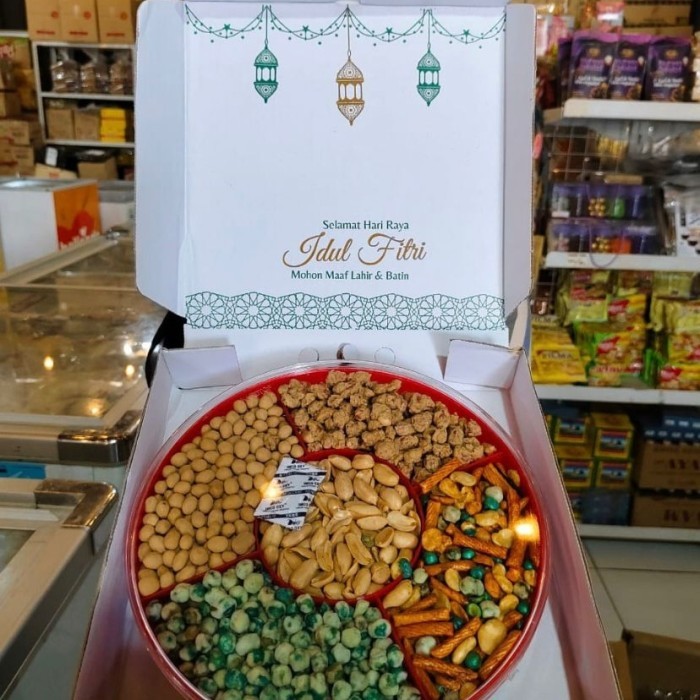

Paket Kacang Mix Toples 5 Sekat Aneka Rasa