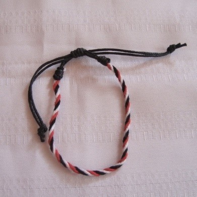 .........] Gelang benang tridatu polos