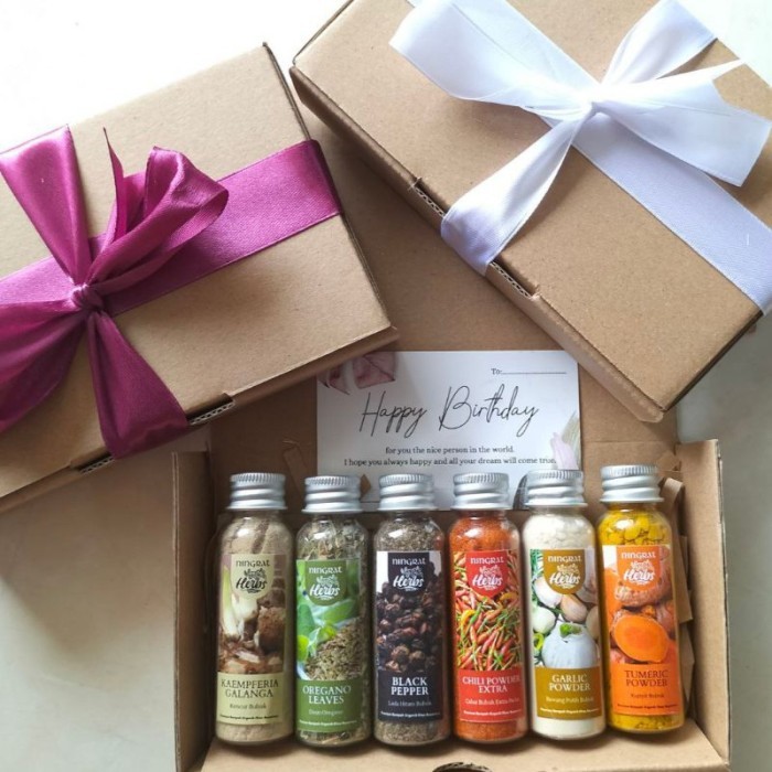 

TERLARIS HAMPERS BUMBU PREMIUM 6PCS BOTOL UKURAN 30ML REMPAH ORGANIK KHAS NUSANTARA MASAK BUBUK