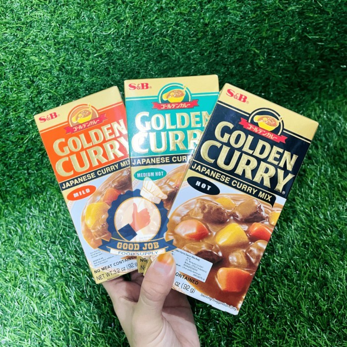 

TERLARIS S&B GOLDEN CURRY MIX HOT MEDIUM MILD 92 G JAPAN CURY PEDAS KARE JEPANG KARI MURAH!!! MURAH