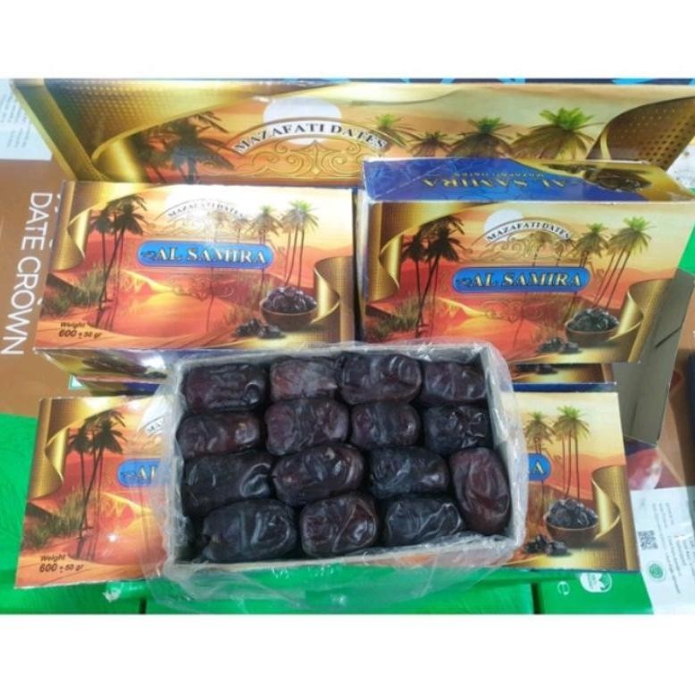 

Kurma bam anggur premium dates 1 karton (12 box)kurma nggur mazafati date bam date kurma anggur dates barari 1 dus (12 box)