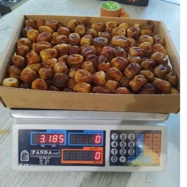 

tin- kurma sukari preum / kurma sukari wrapping / 100% / grade a / oleh oleh umrah dan haji