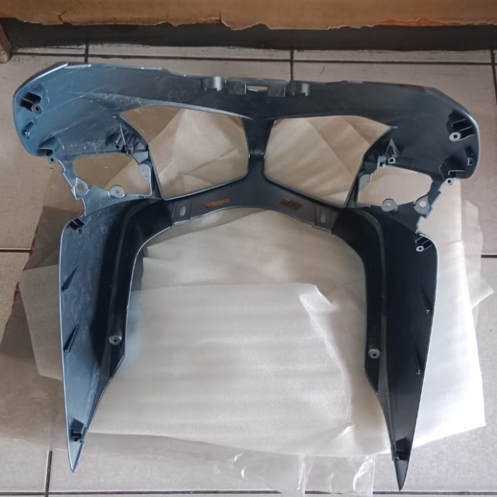64301 Kvb 930Fbm - Tameng Cover Lampu Depan Vario 110 Karburator Original Ahm -  Froz Blue Metalic T