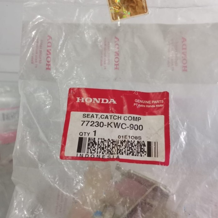 77230 Kwc 900 - Engsel Lawan Kunci Jok Belakang Honda Cs 1 Original Ahm Termurah Langka