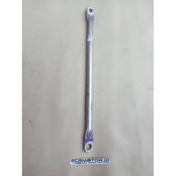 Bar Tension Besi Penahan Tahanan Tutup Tromol Rem Belakang Swing Arm Lengan Ayun Swingarm Yamaha Sco