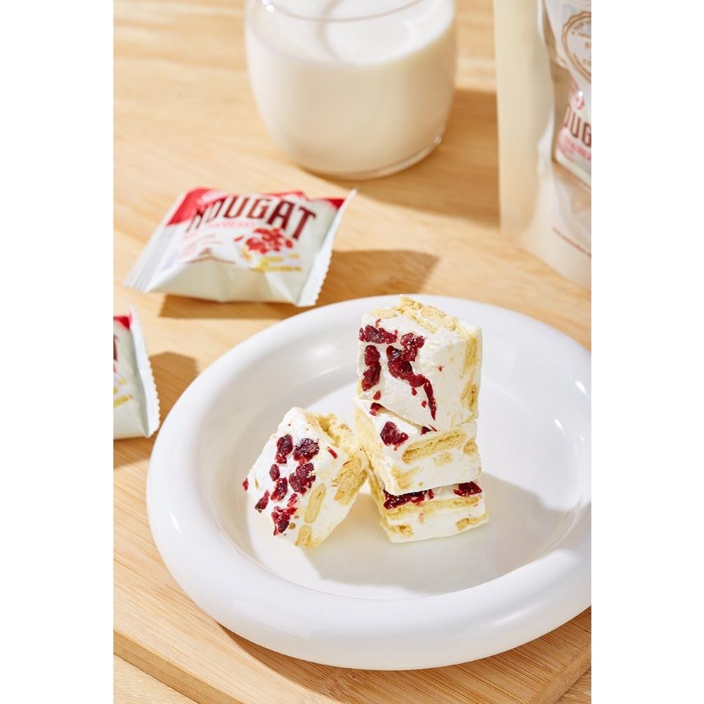 

rt-342 [HALAL] SWEET ME Enak Snack Nougat Chocolate/Nougat Cranberry/Nougat Mango Viral Cake Aneka Rasa Kue 68 GR Kue Lebaran Best Seller Enak Cemilan Premium