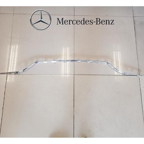 List Chrome Lower Bemper Belakang Mercedes Benz W205 A2058856103