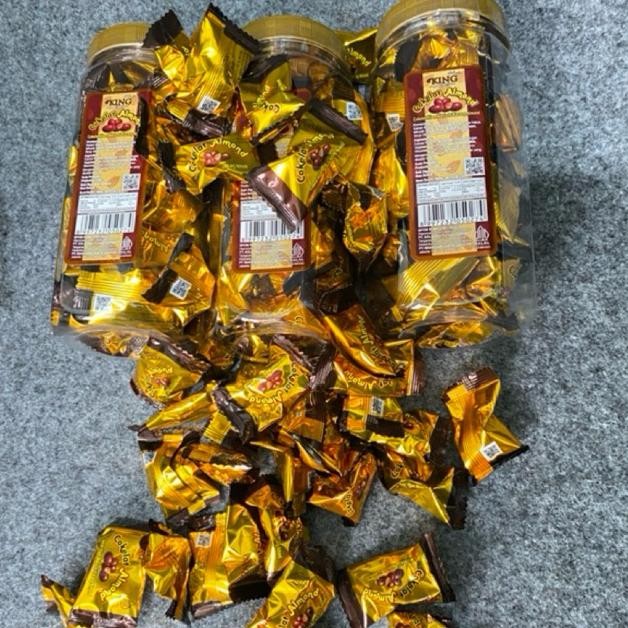 

XD27 Coklat Kacang Almond Dking 1 dus isi 4 toples Murah