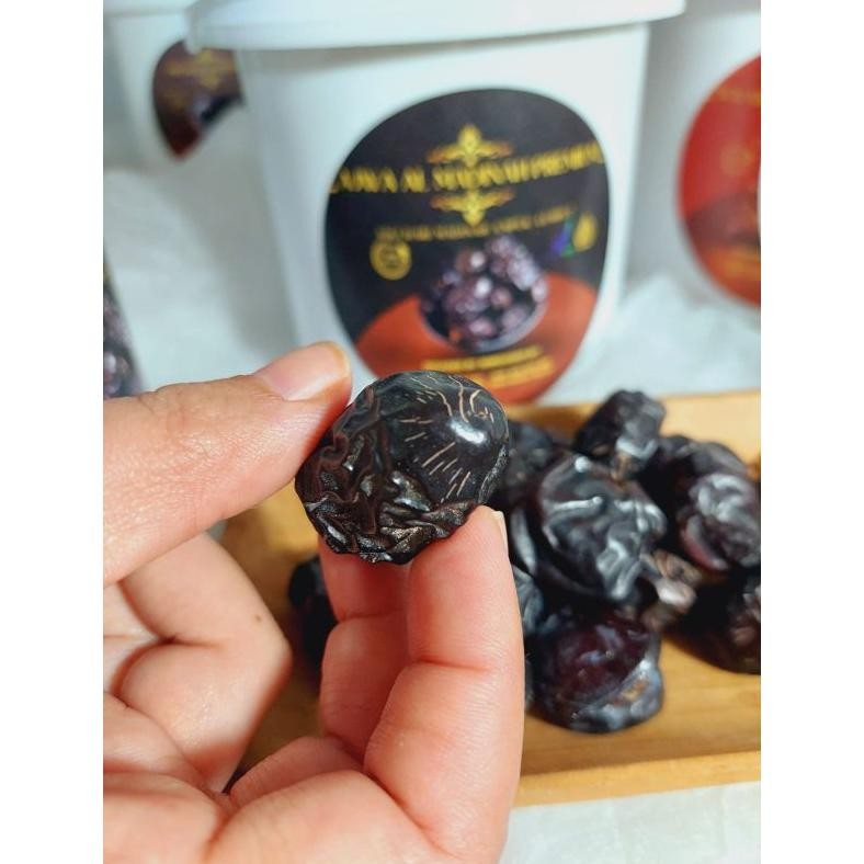 

Kurma Ajwa Al Madinah Ember UK.800 gr gw Asli