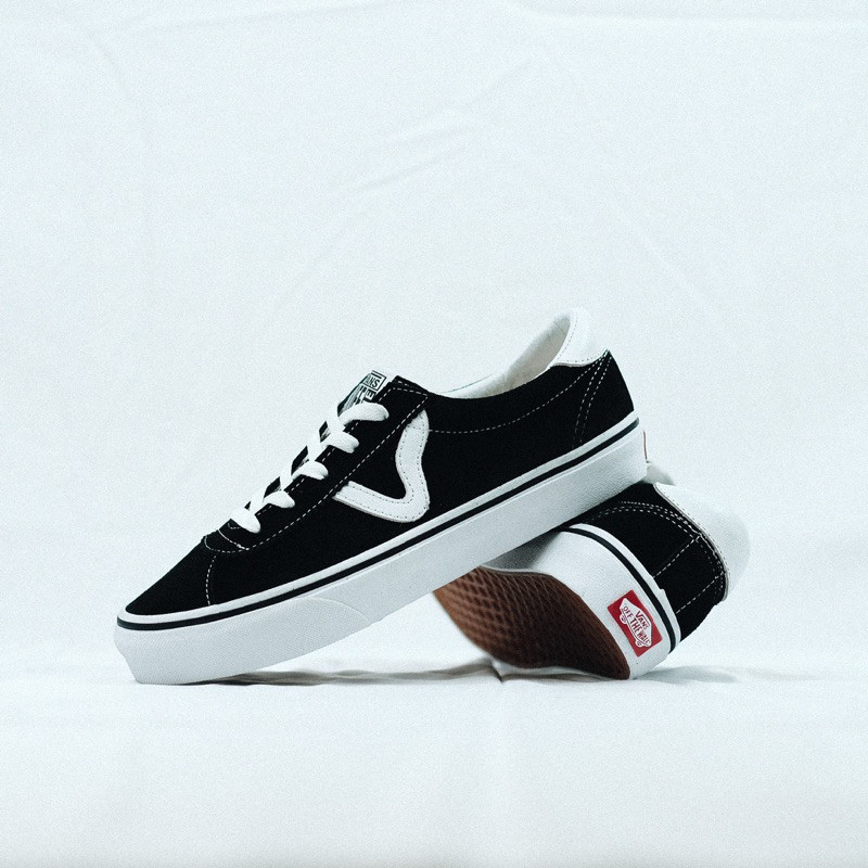 New Vans Epoch Sport Classic Black White Suede Original 100% BNIB