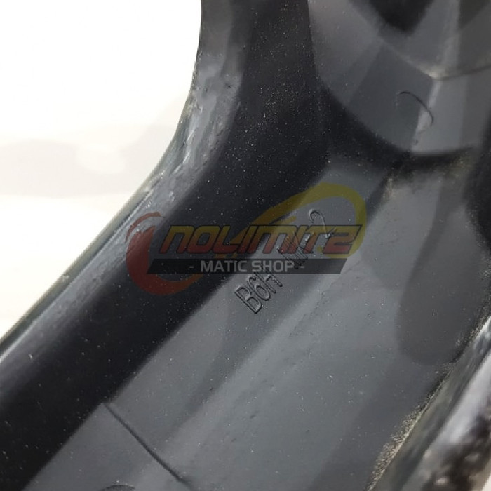 Behel Begel Potong Tanduk Sporty Carbon Kevlar Parts Ori New Nmax 2020