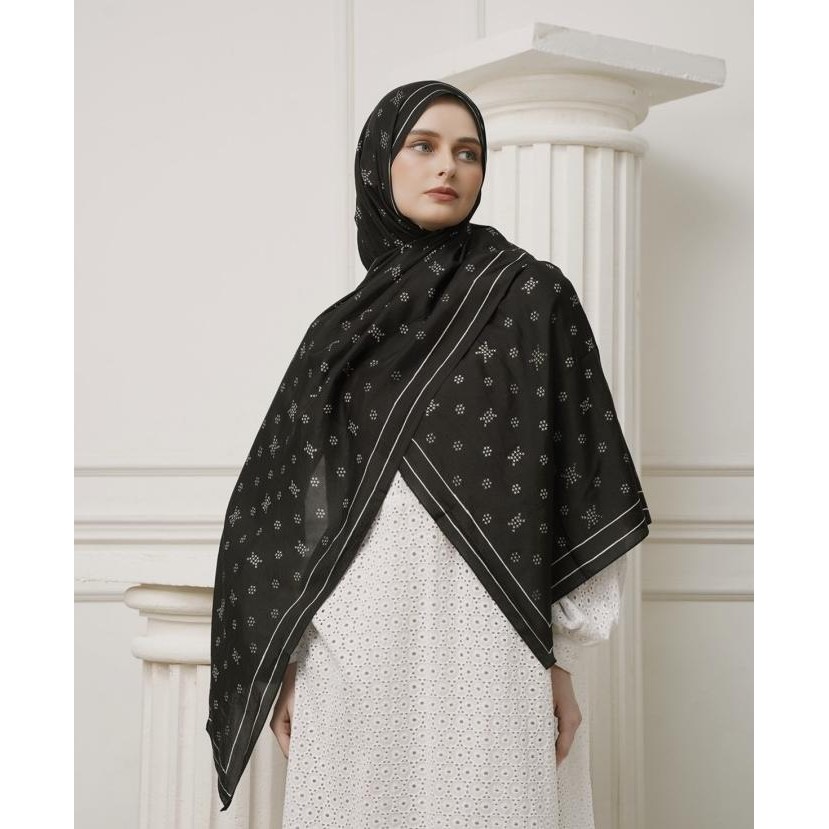Miliki Khanaan + Pashmina Monogram + Black
