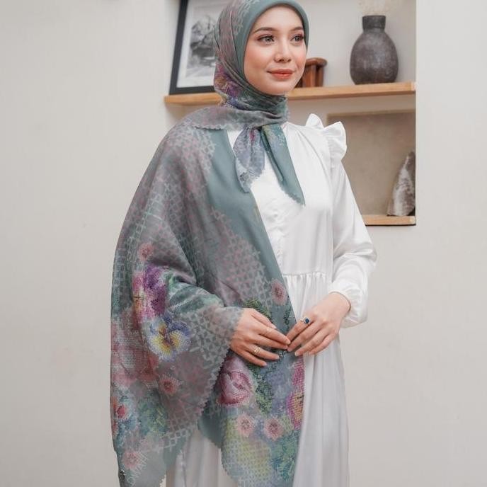 Miliki Radwah - Fitri Scarf - Hijab Wanita Muslim - Kerudung Voal Square / Segi Empat