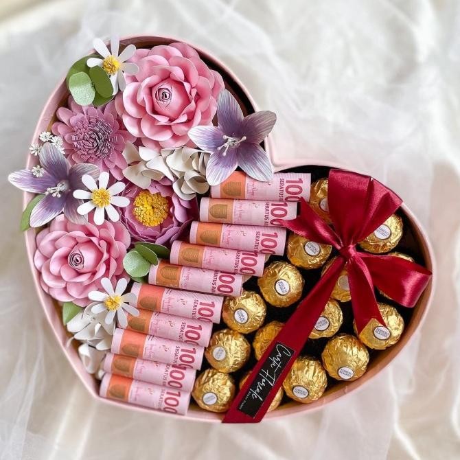 

Sale 3 In 1 Love Box With Ferrero Rocher